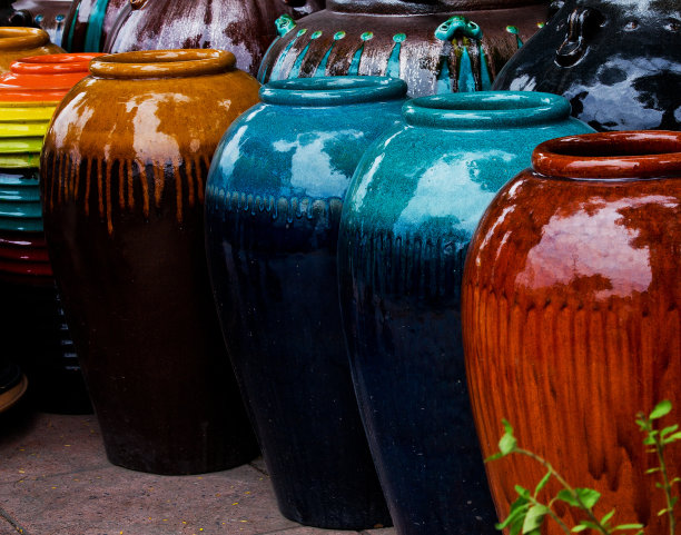 颜色的罐子。图片下载