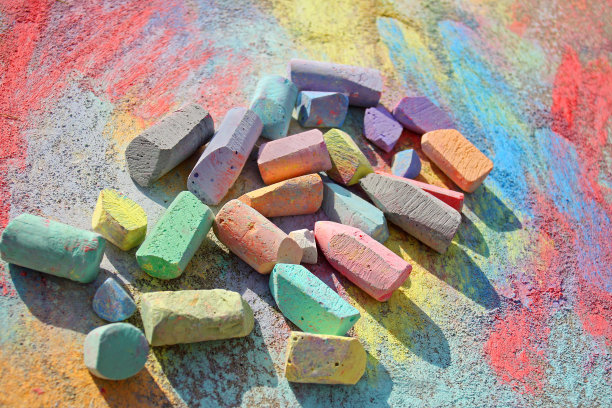 粉笔画人行道图片下载