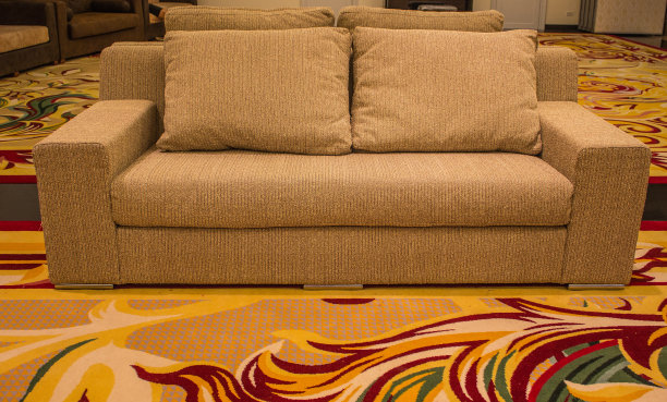 沙发和地毯。图片下载