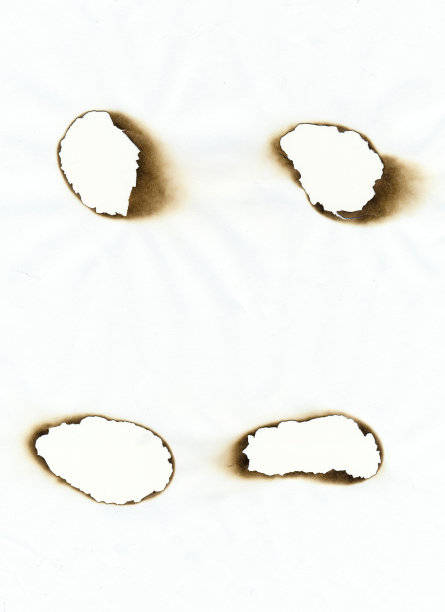 纸上的燃烧孔图片下载