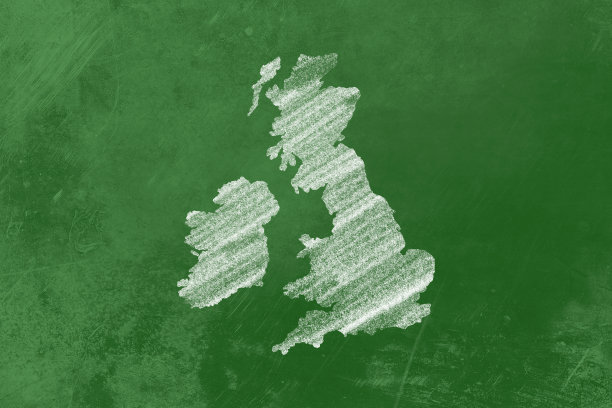 英国在黑板上画图片下载
