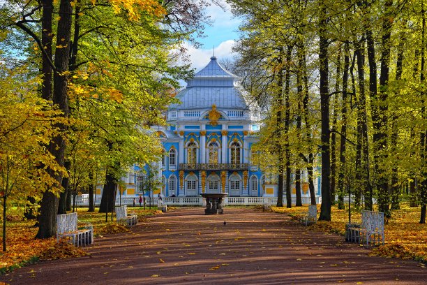 凯瑟琳公园的隐士亭。普希金图片下载