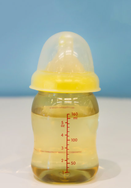 婴儿奶瓶图片下载