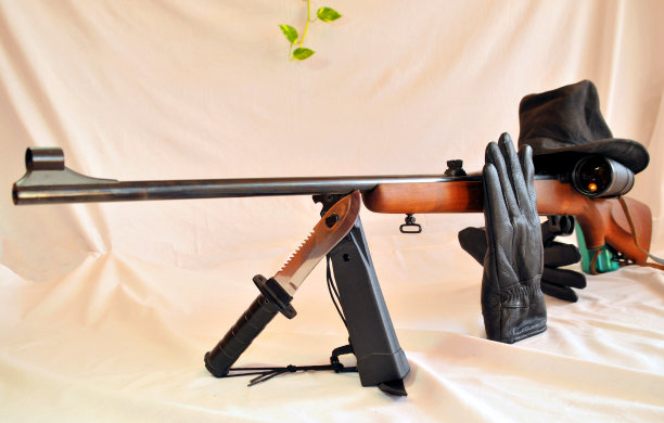 瞄准远方图片下载