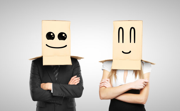 头戴微笑盒图片下载