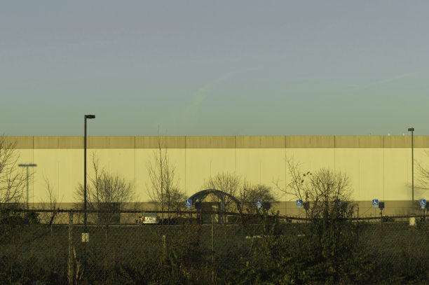 停车和建筑图片下载