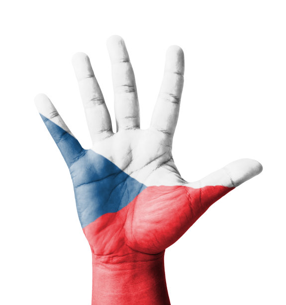 双手张开，多用途概念，绘有捷克国旗图片下载