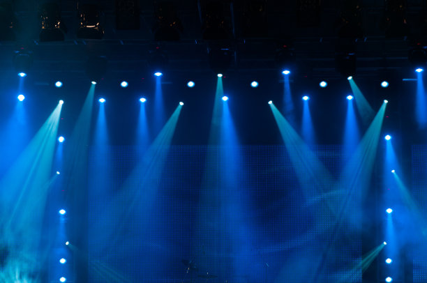 音乐会的蓝色舞台灯光图片下载