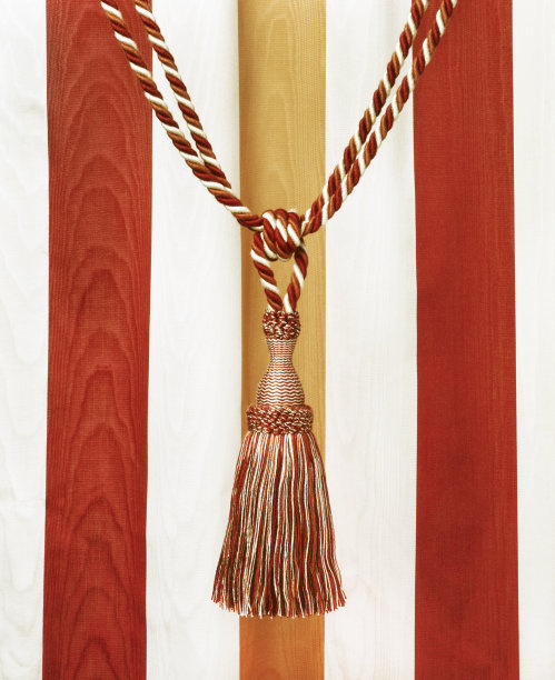 红色和白色的流苏图片下载