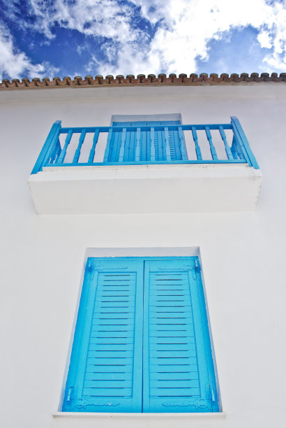 传统的希腊建筑，白色和蓝色的绘画图片下载