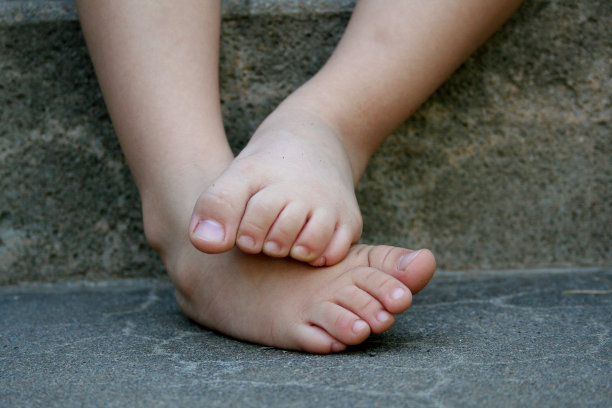 害羞的脚图片下载