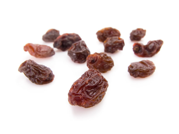 12颗葡萄干为新年祝福孤立白素材图片