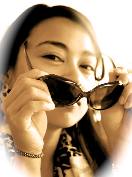 亚洲女人的太阳镜图片下载