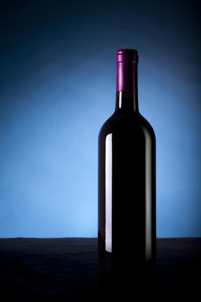 一瓶红酒图片下载