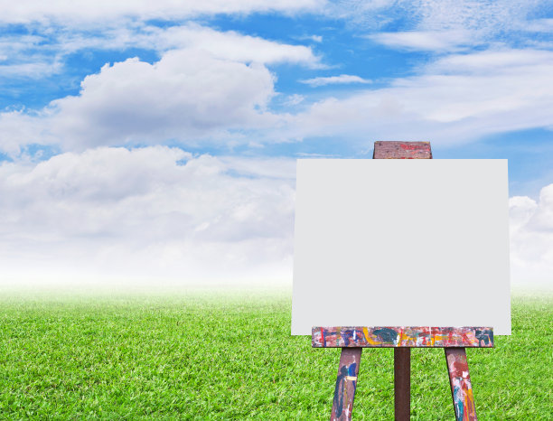 以自然为背景的空画布画架图片下载