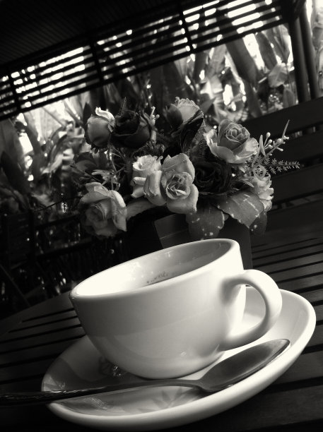 白色的咖啡杯图片下载