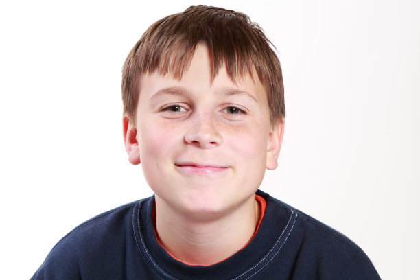 一个快乐的少年的肖像图片下载