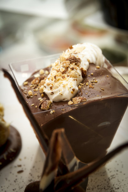 小巧克力蛋糕图片下载