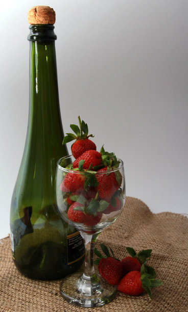 草莓饮料图片下载