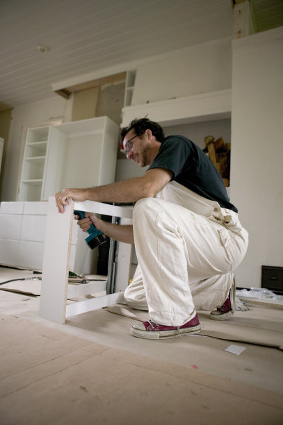 厨房装配单元。图片下载