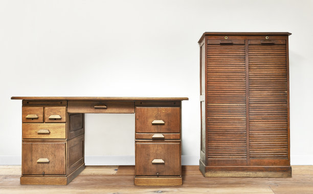 古董桌子图片下载