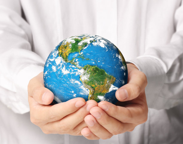 地球在人类手中图片下载