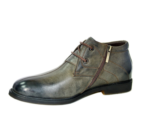 男时尚鞋上的白色图片下载