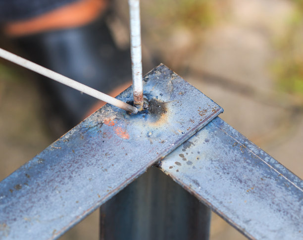 焊接金属工人图片下载