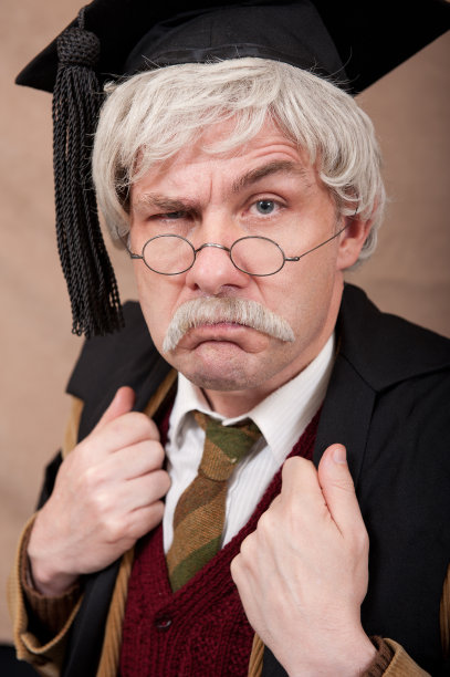 脾气暴躁的老英国学校校长图片下载