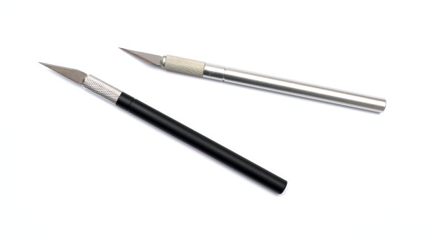 在白色背景上的铝工艺刀图片下载