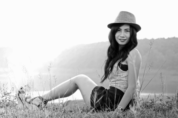 描绘美丽的泰国复古女性图片下载