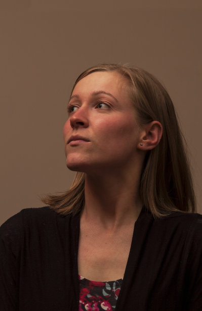 自信的青年图片下载