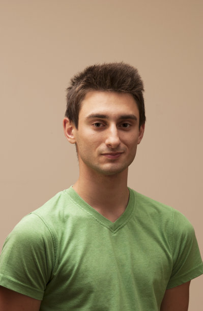 帅气青年的时尚拍摄图片下载