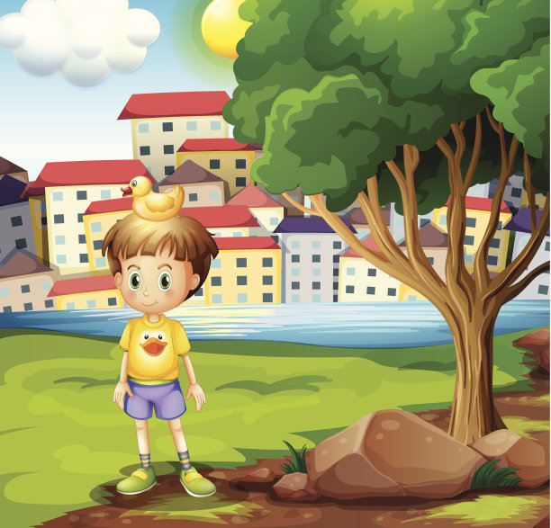 头顶橡皮鸭的男孩站在树旁图片下载