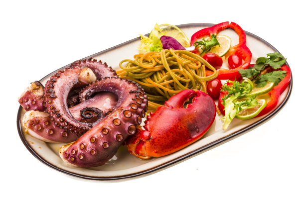 有章鱼和龙虾腿的海鲜意面图片下载