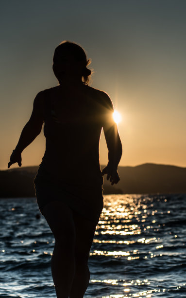 海滩上的乐趣图片下载