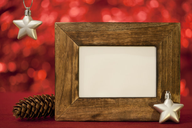 两颗星星点缀的松果相框图片下载