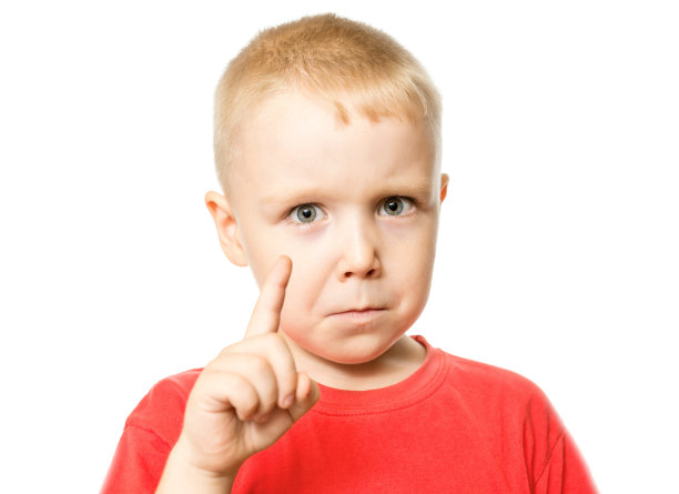 那个男孩伸出食指做手势图片下载