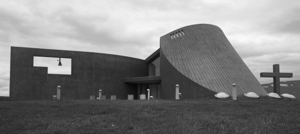 Blonduos混凝土教堂。冰岛北部。图片下载