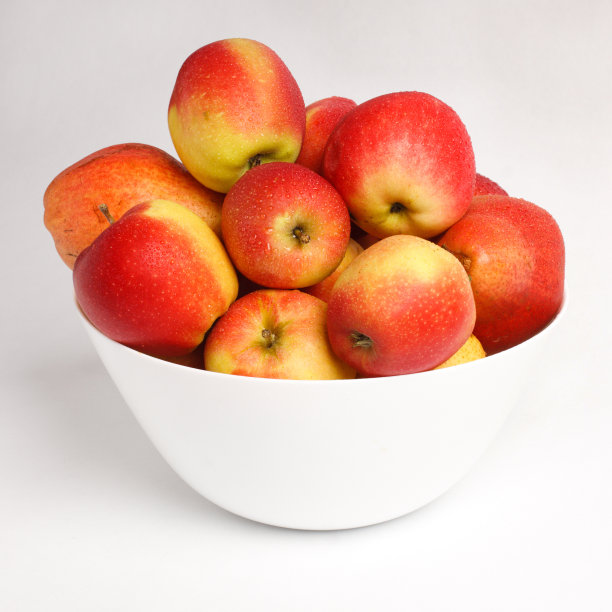 白碗里的红苹果图片下载