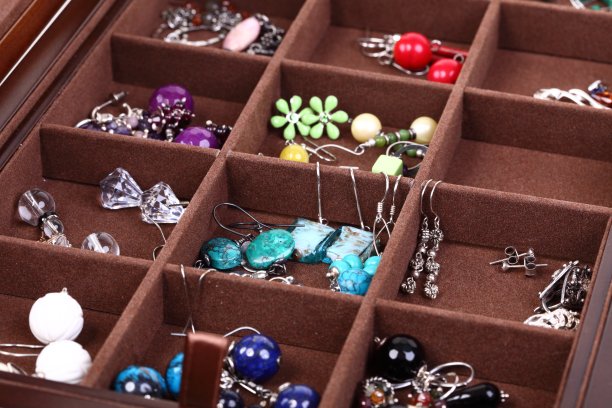 暗色木盒首饰图片下载