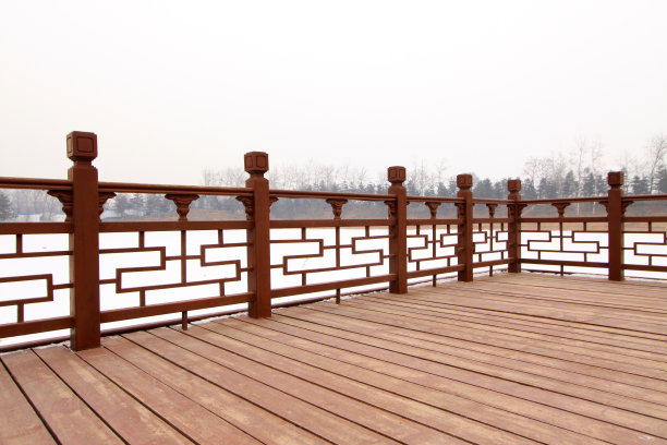 中国传统风格木桥图片下载