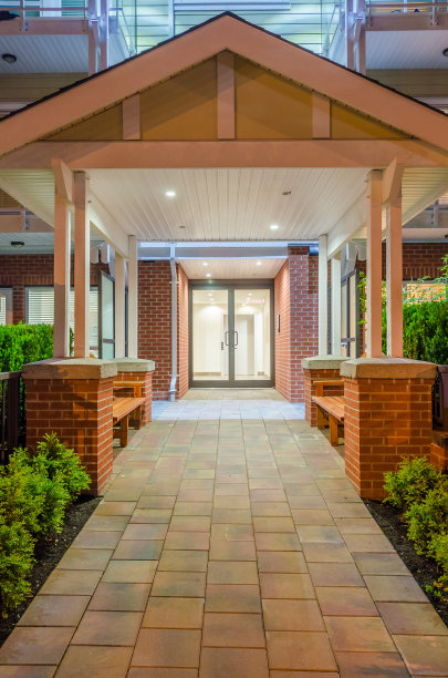 房子在黄昏。图片下载