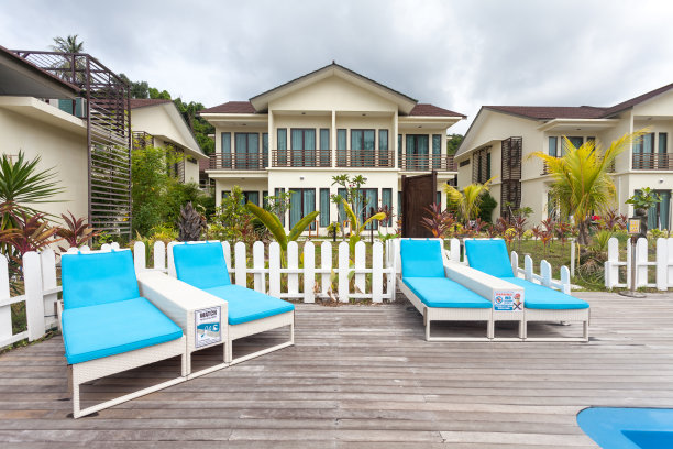 豪华酒店在热带岛屿，马来西亚图片下载