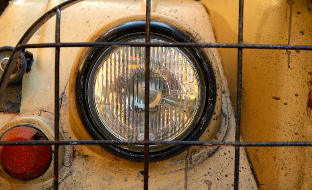 丑的卡车细节图片下载