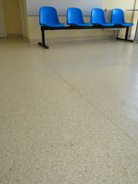 候诊室里的蓝色凳子图片下载