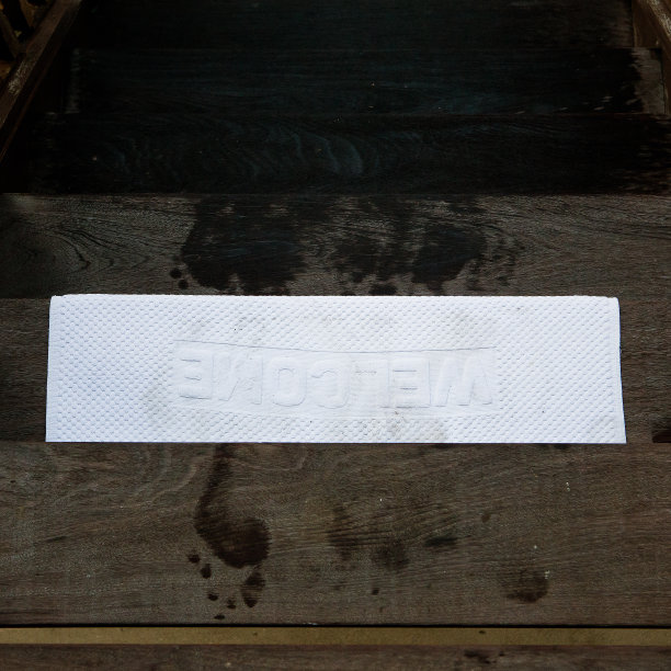 白毛巾脚欢迎。图片下载