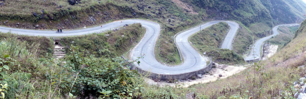 蜿蜒的公路全景图片下载