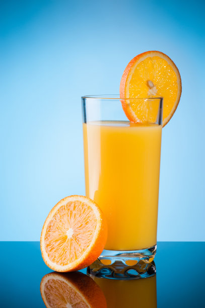 橙汁盖上蓝色图片下载