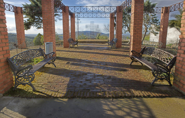 公园的长椅上图片下载